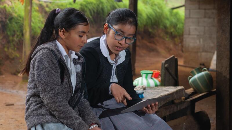 BITEL, MASTERCARD Y JUGUETE PENDIENTE BRINDARON APOYO A ESTUDIANTES DE ALTO RENDIMIENTO CON CONEXIÓN Y TABLETS